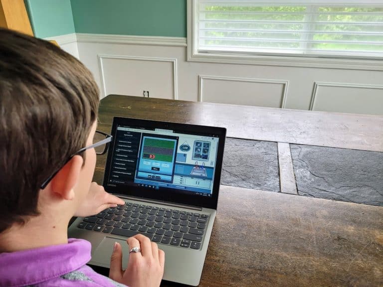 4 Reasons to Try Virtual Science Labs with College Prep Science